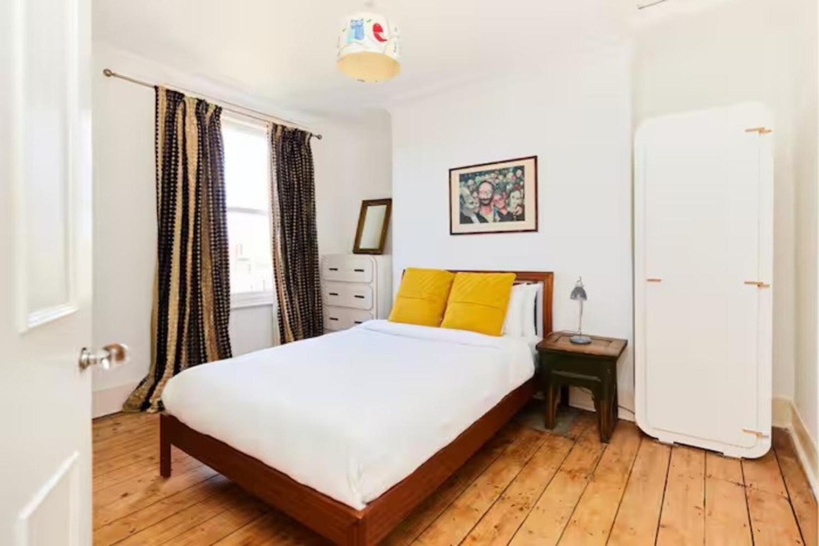 Stylish 3br With Private Patio In Maida Vale Appartamento