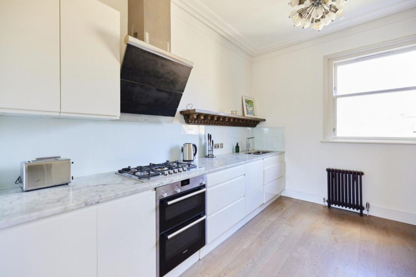 Stylish 3br With Private Patio In Maida Vale Londra